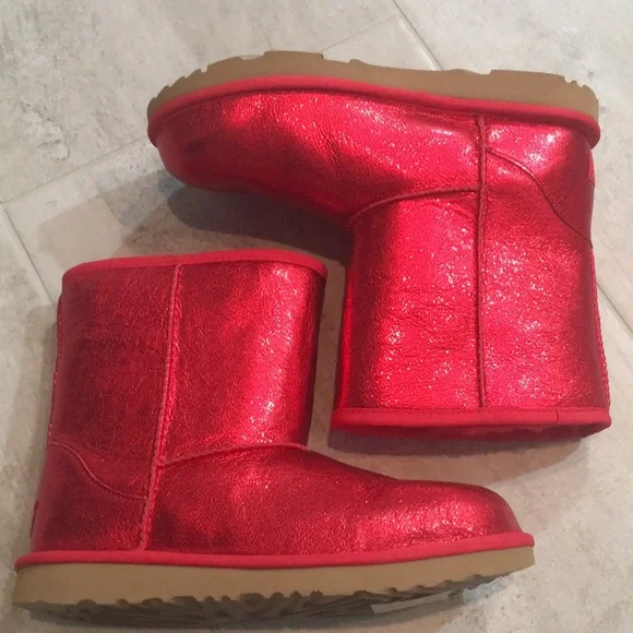 UGG Classic Samba Red Metallic Boots Sz 5 US & 6 US Youth size